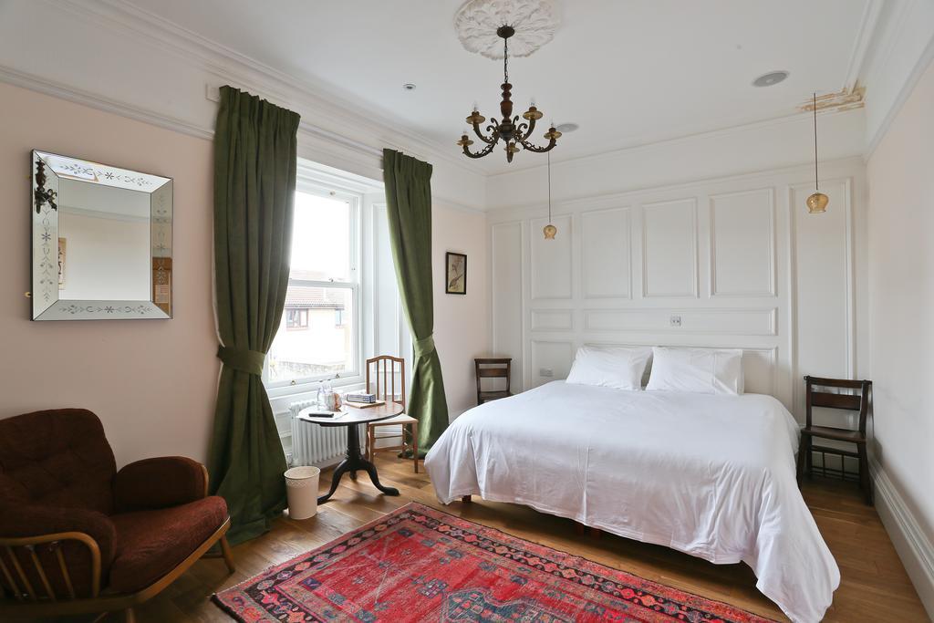 Banner'S House Hotel Markinch Room photo